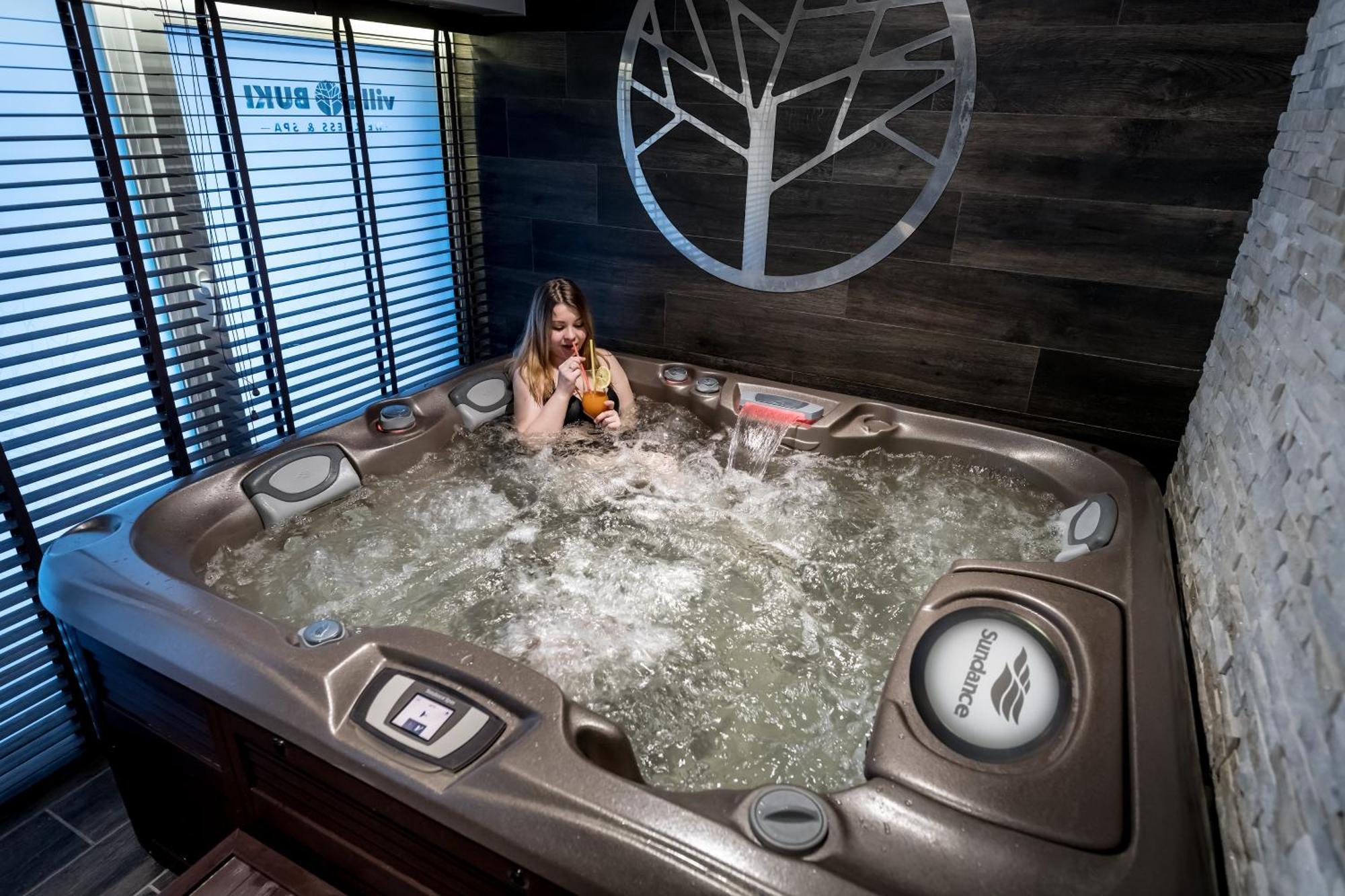 Villa Buki Pokoje & Spa Jastrzebia Gora Bagian luar foto